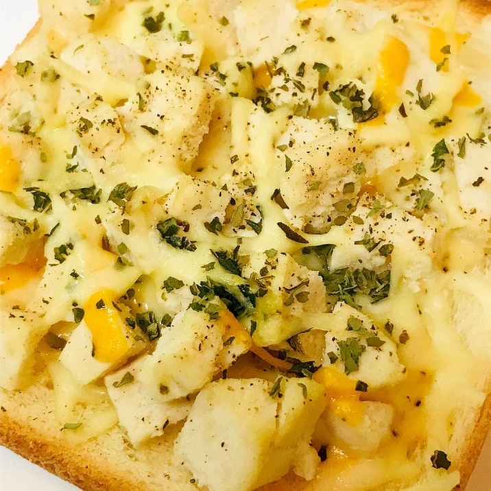 惣菜パン●サラダチキン&とろけるチーズのトースト